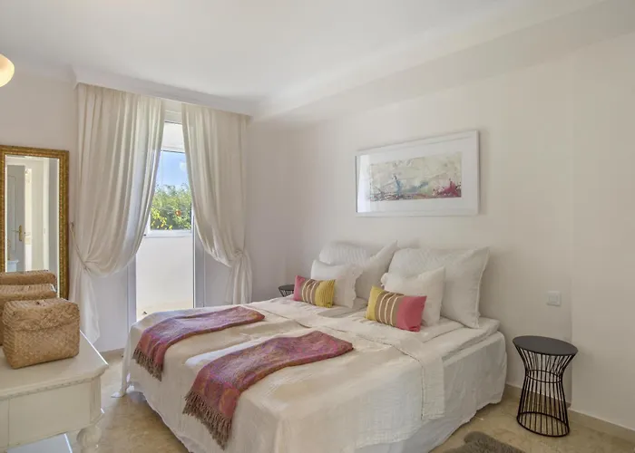 El Manantial, Elviria, Marbella, Costa Del Sol Apartment Marbella